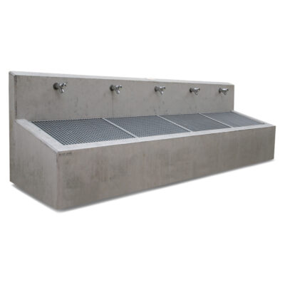 Boot cleaner above ground back wall