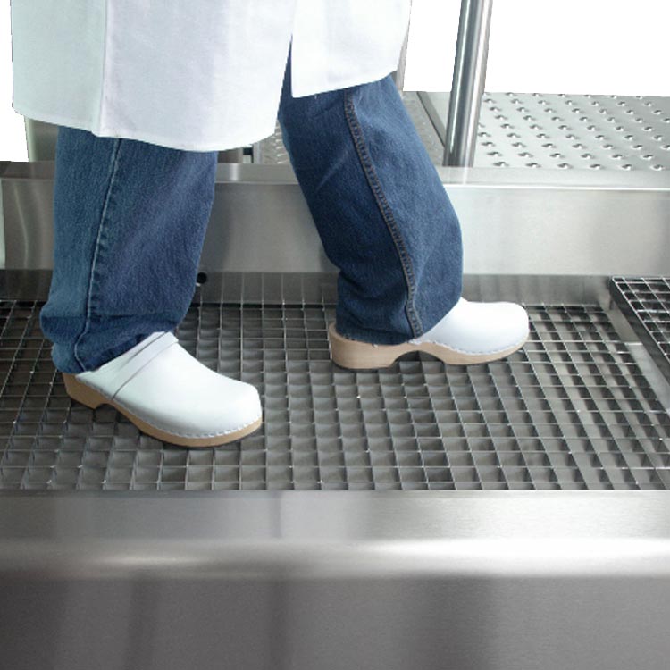 BASIC Foot Disinfection Trough with Continuous-Flow Chamber - Image 2