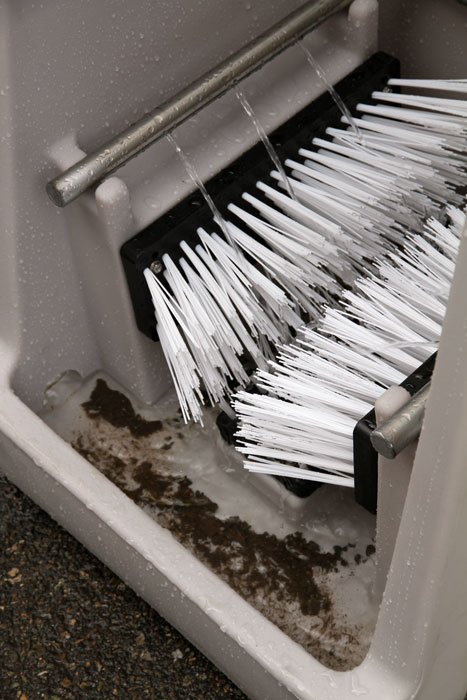 Boot Cleaner with Collection Tray - Image 4