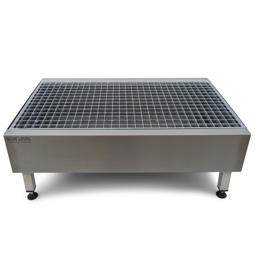 Multi-grate boot washing station