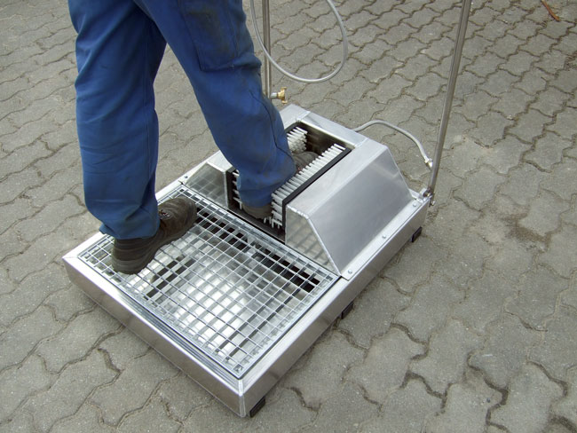 Boot washer with Drain tray - Image 3