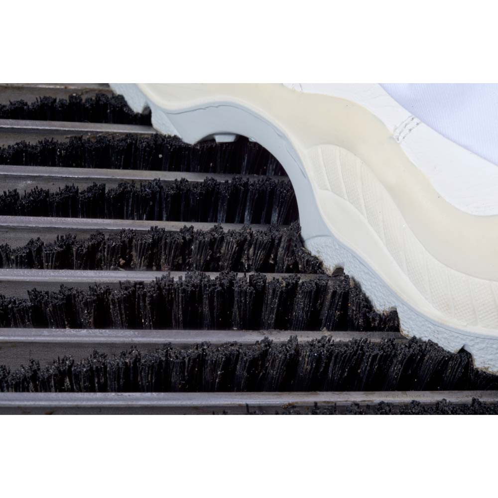 Machine de nettoyage des semelles avec désinfection par pulvérisation, sans raccordement à l'eau – Image 3