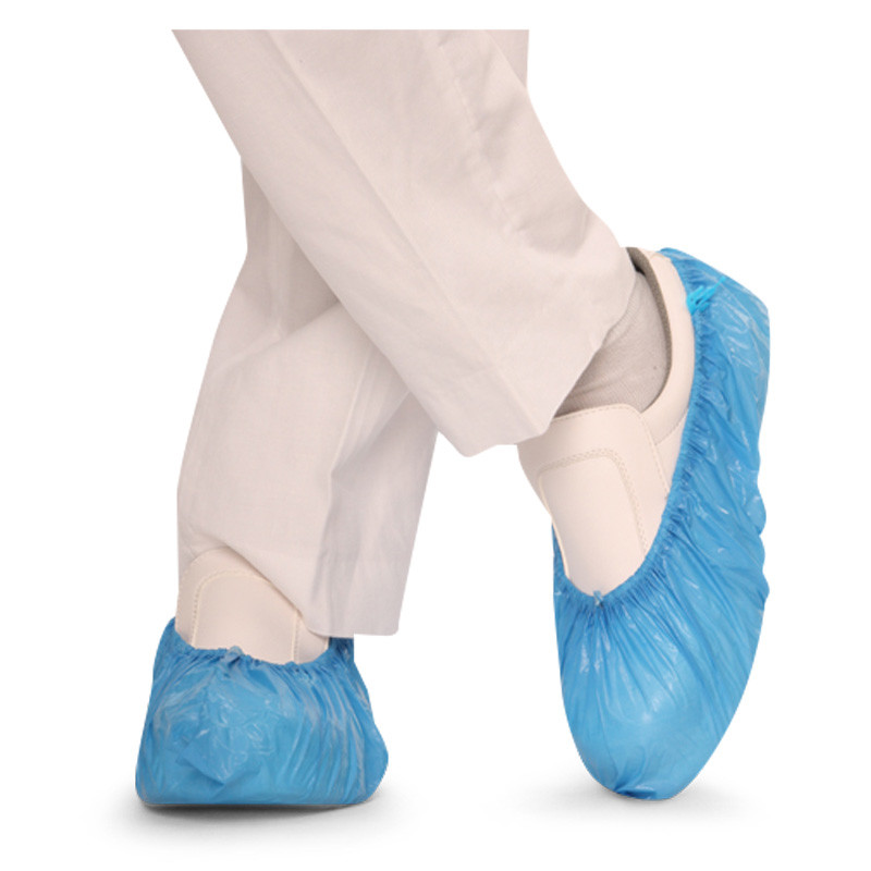 1. Surchaussures CPE, 1 100 pièces